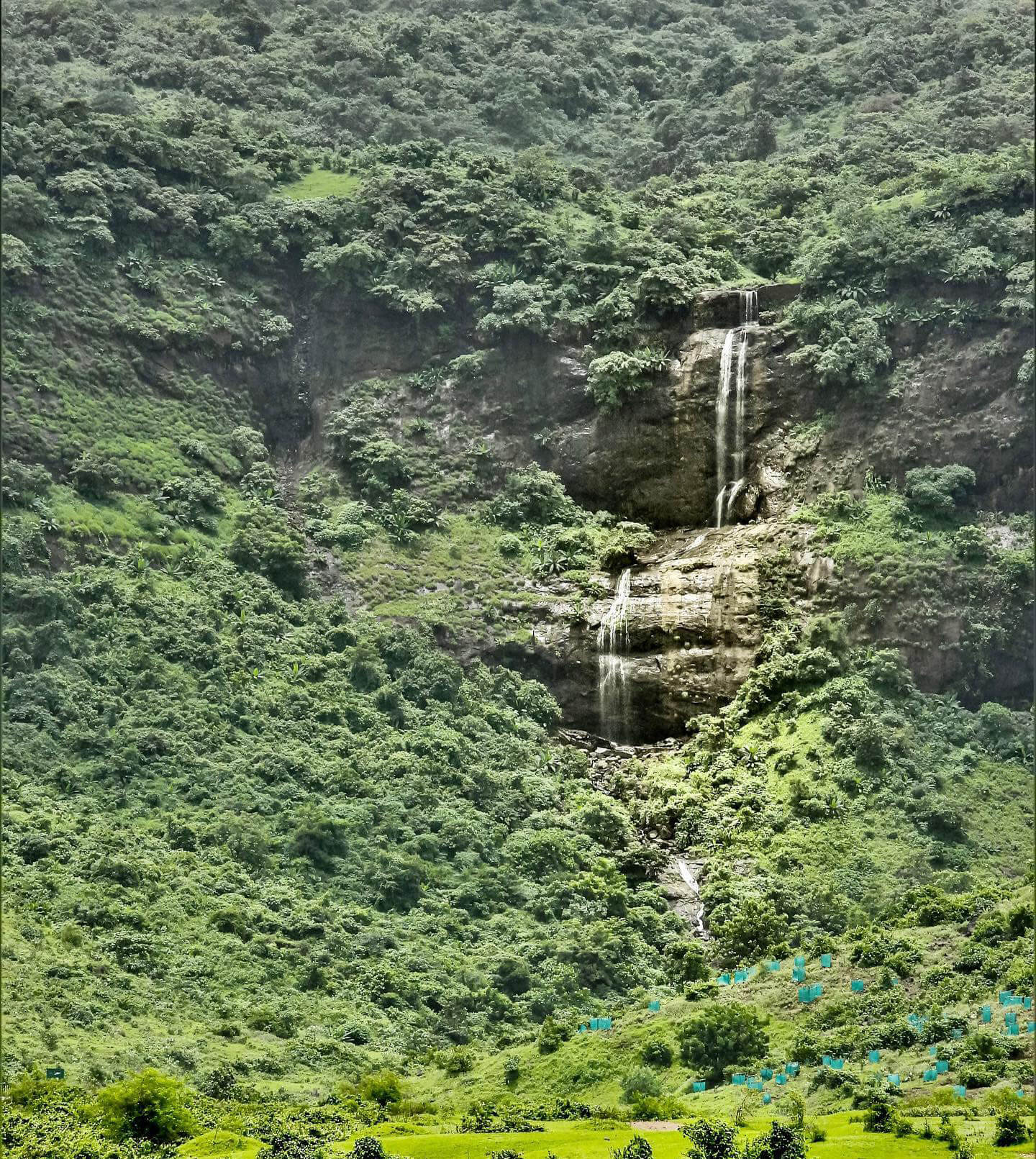 Ashoka Waterfall (Vihigaon Waterfall)